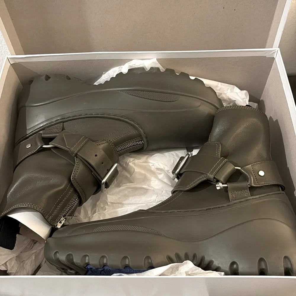 NEW [Burberry] SUPER RARE Authenticated Hunter Green Buckle Boots Men’s Sz 10.5 - Picture 9 of 15